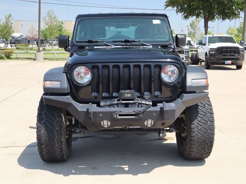 Used 2021 Jeep Wrangler Sport AWD/4WD image 9