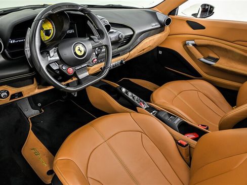 Used 2022 Ferrari F8 Tributo RWD image 20