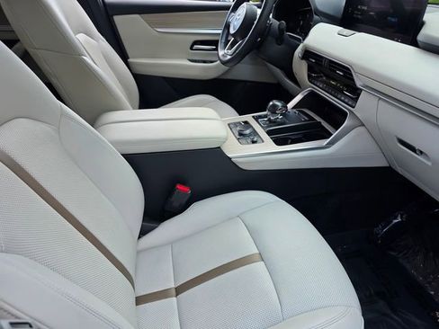 Used 2024 MAZDA CX-90 Plug-In Hybrid w/ Premium Plus image 16