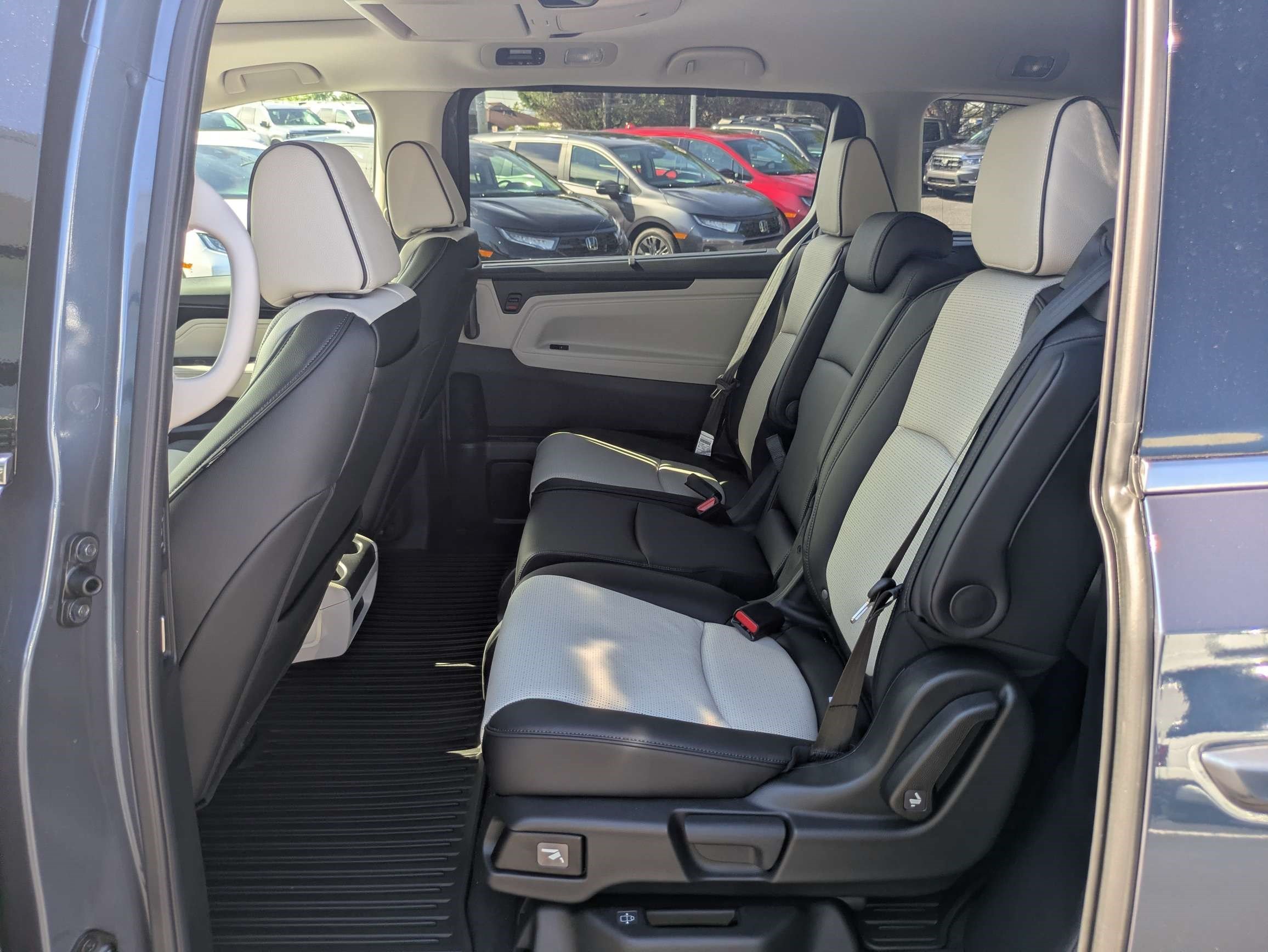 New 2027 Honda Odyssey Elite image 21