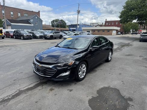 Used 2020 Chevrolet Malibu LT FWD image 3
