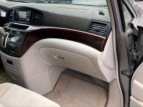 Used 2011 Nissan Quest SV FWD image 23