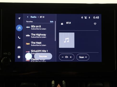 Used 2025 Toyota Corolla Cross LE image 18