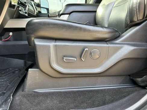 Used 2018 Ford F250 Lariat image 32