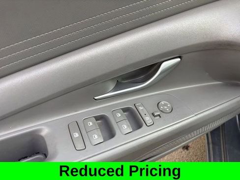 Used 2023 Hyundai Elantra SEL image 14