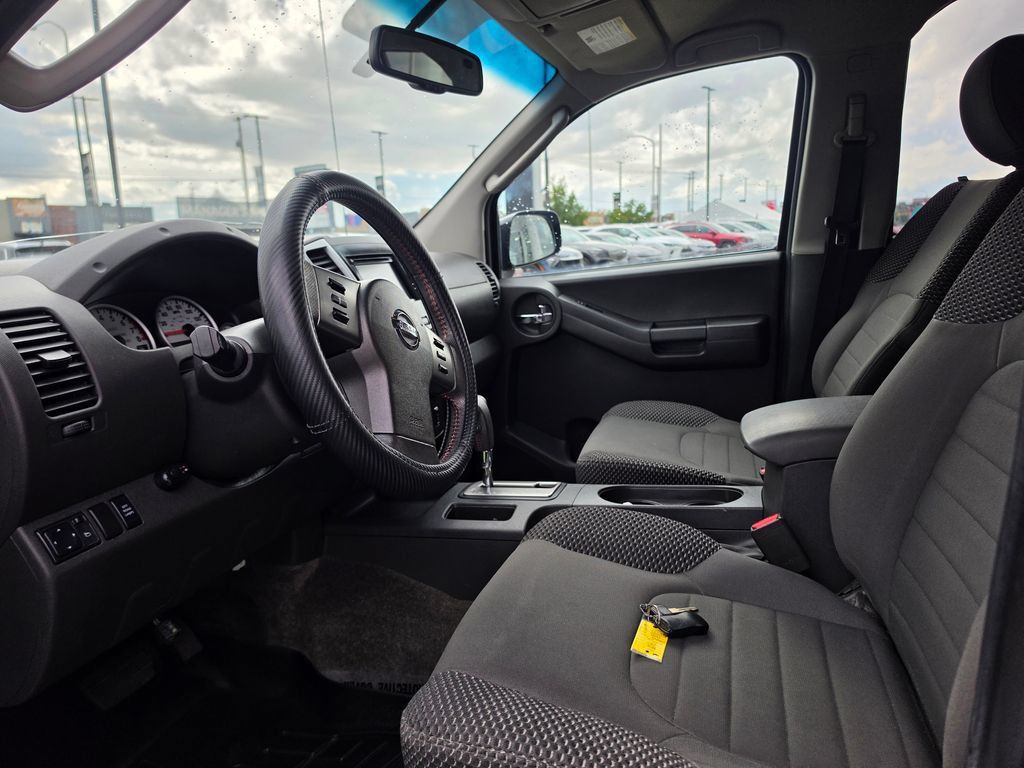Used 2011 Nissan Xterra PRO-4X AWD/4WD image 9