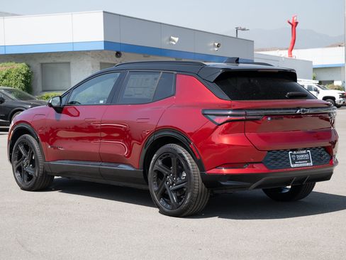 New 2026 Chevrolet Equinox EV RS image 6