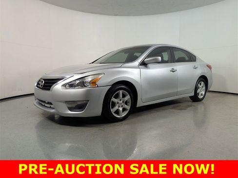 Used 2013 Nissan Altima 2.5 S image 3