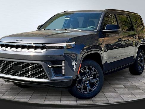 New 2026 Jeep Grand Wagoneer Limited w/ Premium Group II AWD/4WD image 2