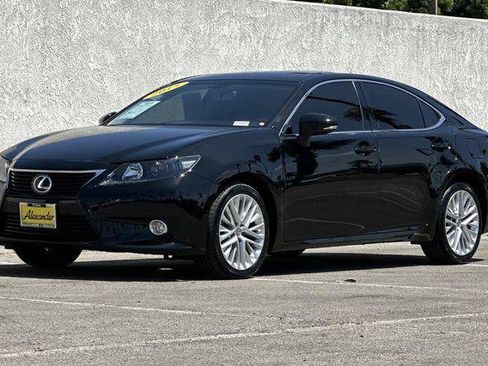 Used 2015 Lexus ES 350 w/ Premium Package FWD image 8
