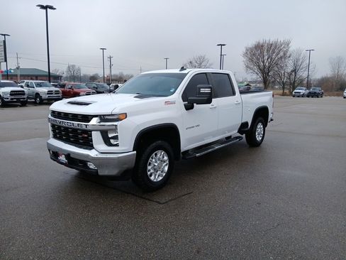 Used 2023 Chevrolet Silverado 2500 LT w/ Convenience Package image 3
