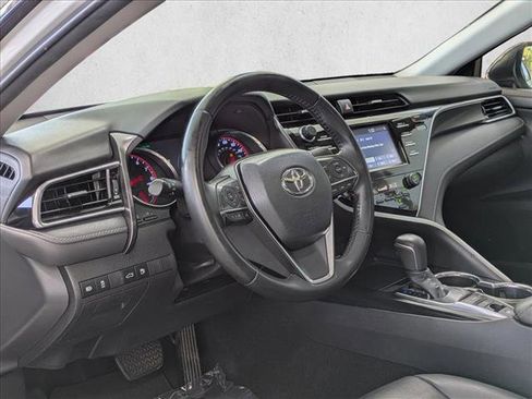 Used 2018 Toyota Camry XSE image 12
