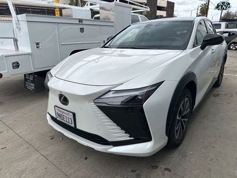 Used 2024 Lexus RZ 300e Premium w/ Technology Package image 15