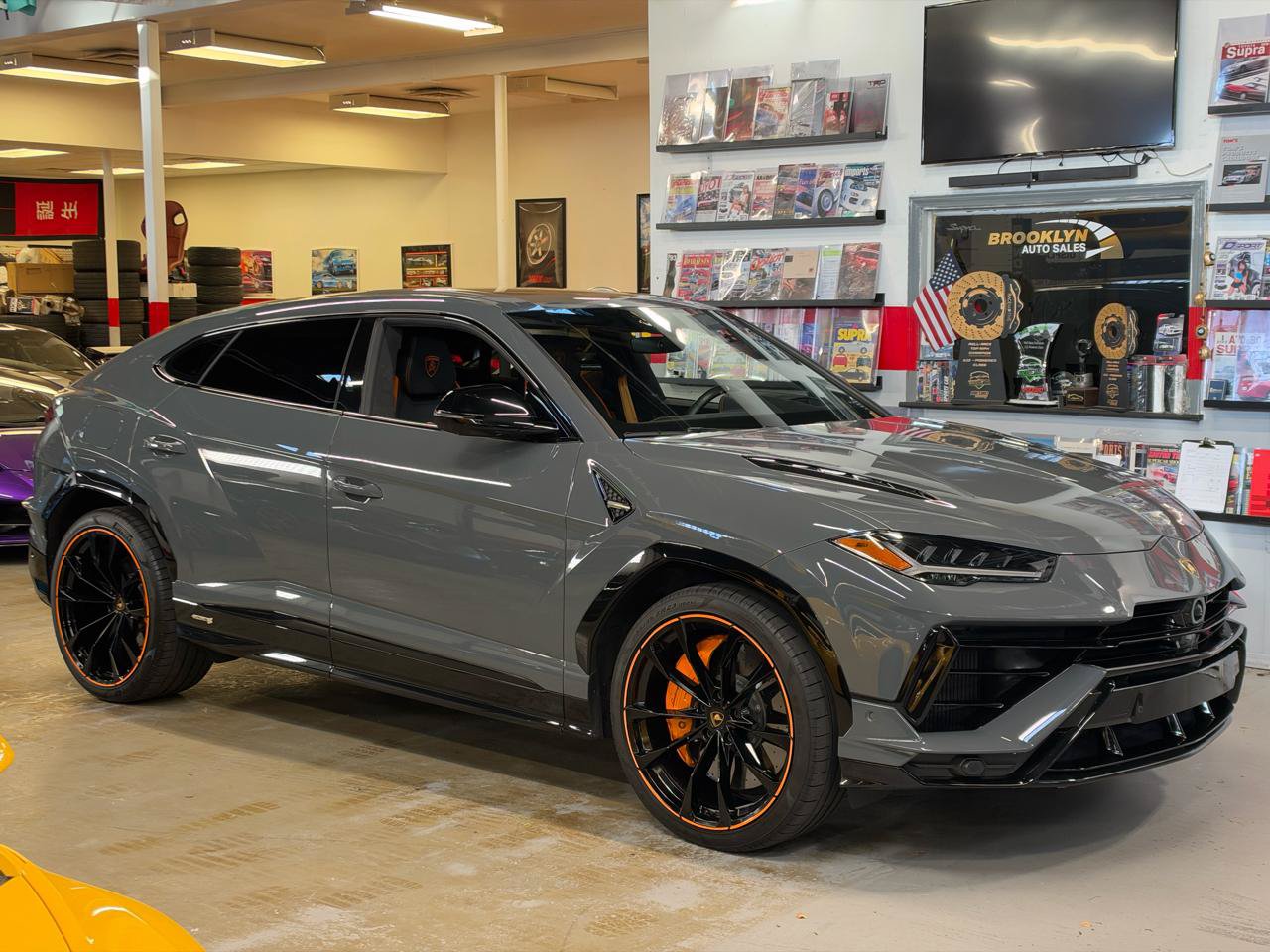 Used 2024 Lamborghini Urus S AWD/4WD image 4