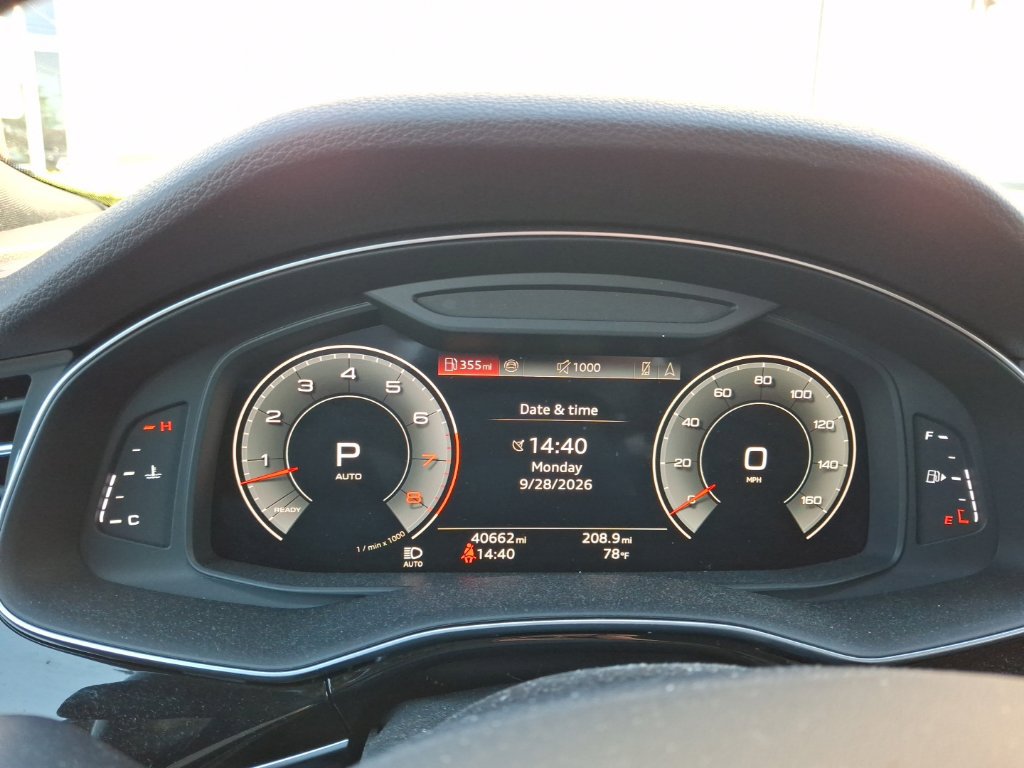 Used 2023 Audi Q8 Prestige w/ Prestige Package AWD/4WD image 5