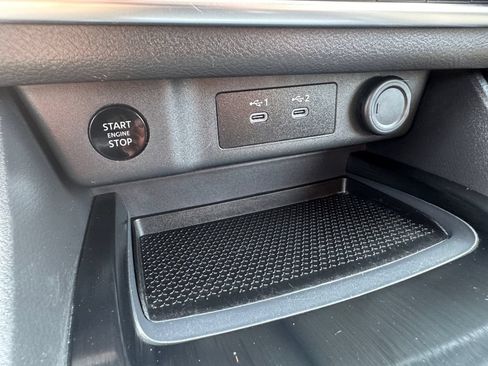 Used 2025 Nissan Rogue SV AWD/4WD image 26