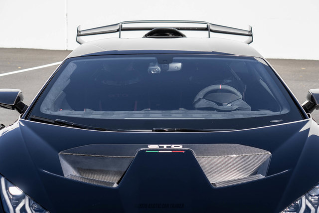 Used 2021 Lamborghini Huracan STO RWD image 81