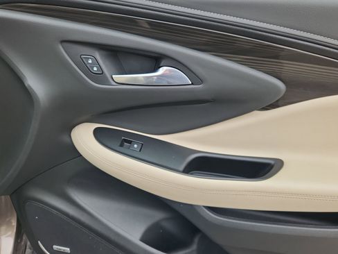 Used 2019 Buick Envision Premium w/ Driver Confidence Package image 15