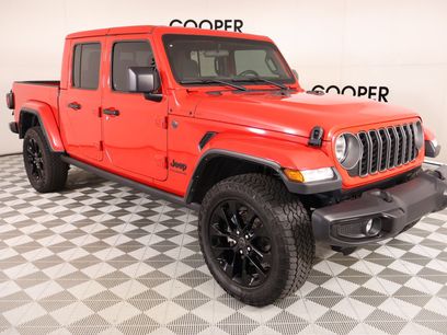 Used 2025 Jeep Gladiator Sport