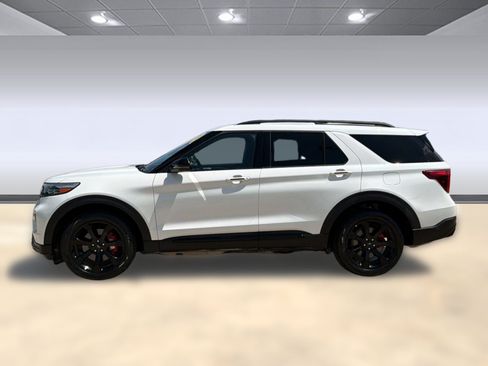 Used 2023 Ford Explorer ST w/ Equipment Group 401A AWD/4WD image 2