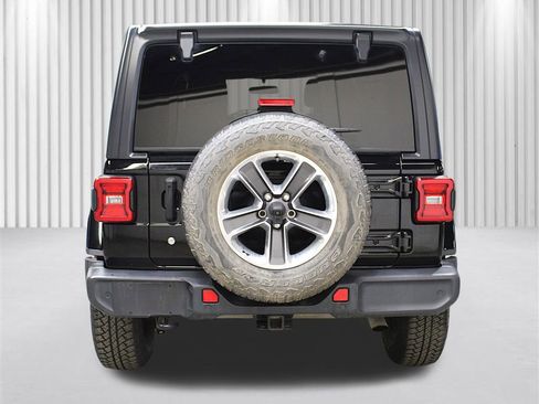 Certified 2018 Jeep Wrangler Unlimited Sahara w/ Dual Top Group image 4