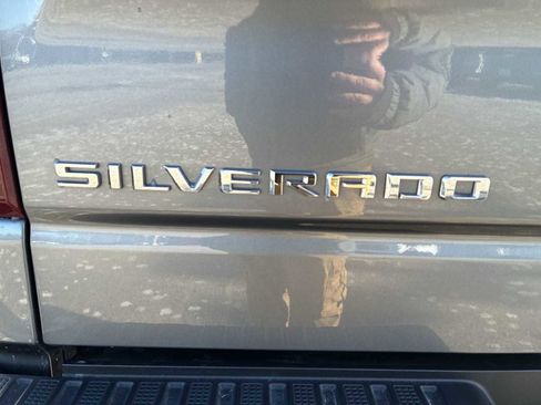 Used 2022 Chevrolet Silverado 1500 LT image 31