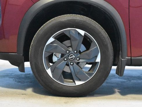 Certified 2026 Nissan Rogue SV AWD/4WD image 22