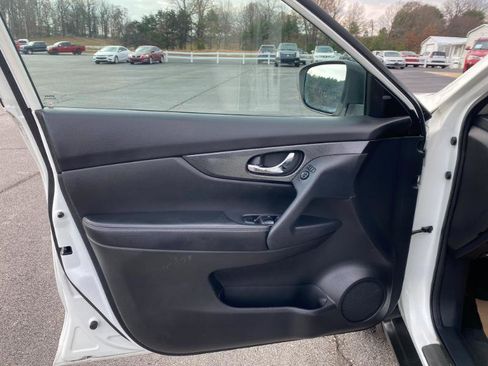 Used 2015 Nissan Rogue SL w/ SL Premium Package image 12