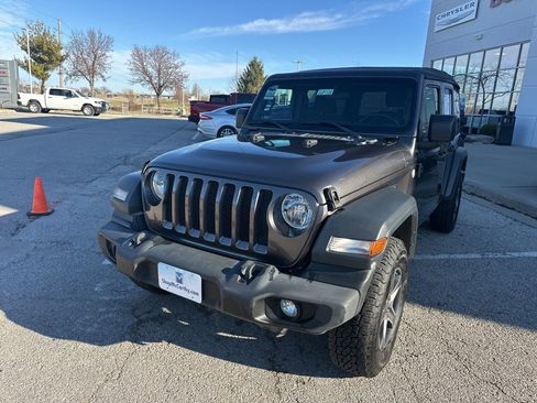 Used 2018 Jeep Wrangler Unlimited Sport S image 7