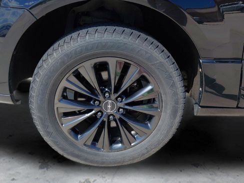 Used 2016 Lincoln Navigator L Select AWD/4WD image 10