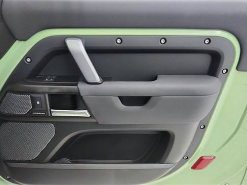 Used 2023 Land Rover Defender 110 75th Limited Edition image 23