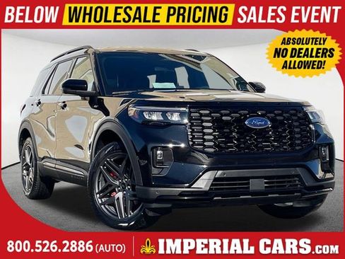 Used 2025 Ford Explorer ST-Line w/ ST-Line Street Pack image 1