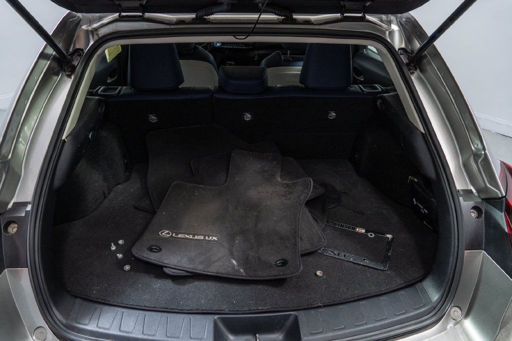Used 2019 Lexus UX 250h w/ Accessory Package AWD/4WD image 25