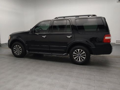 Used 2017 Ford Expedition XLT image 3