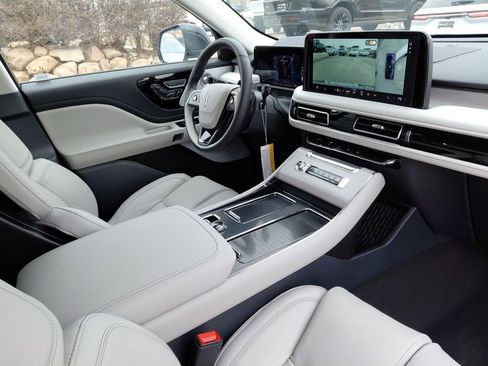 New 2026 Lincoln Aviator Reserve w/ Luxury Package image 43