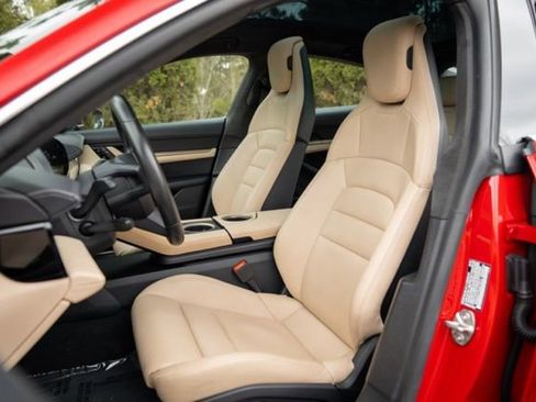 Used 2020 Porsche Taycan Turbo image 43