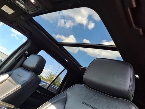 Used 2022 GMC Yukon Denali w/ Max Trailering Package image 7