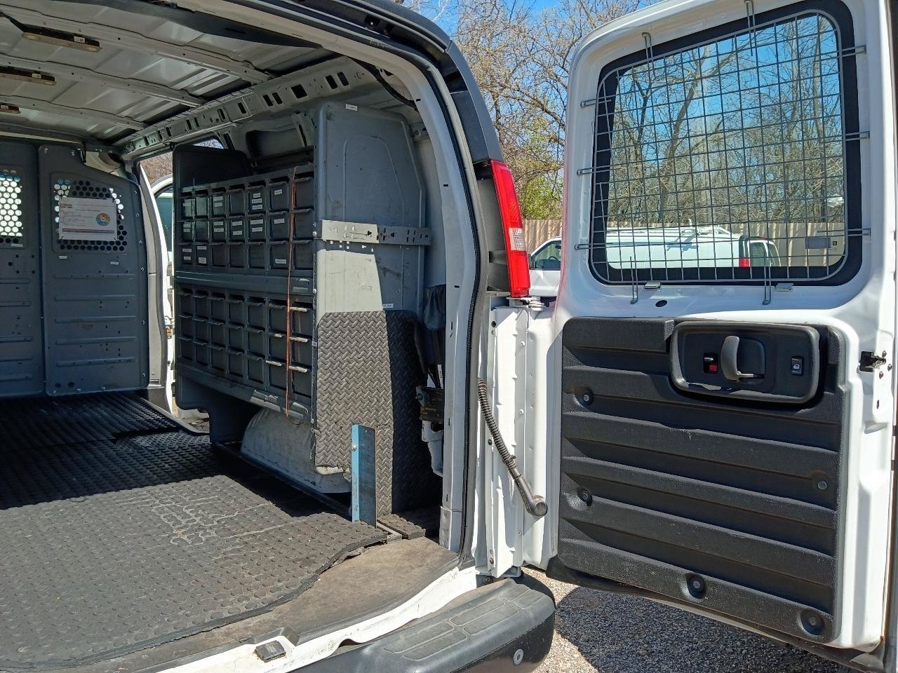 Used 2018 GMC Savana 2500 w/ Driver Convenience Package RWD image 24