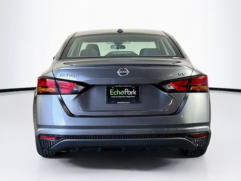 Used 2023 Nissan Altima 2.5 SV FWD image 7
