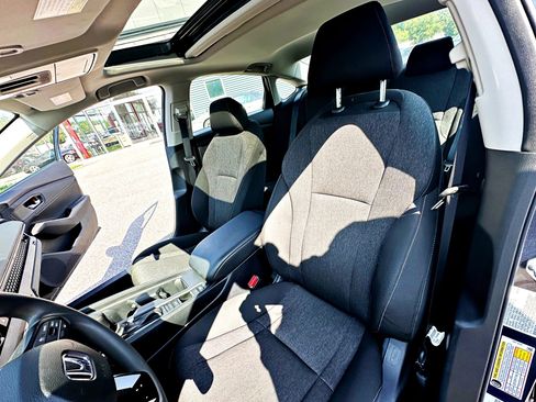 Used 2024 Honda Accord EX image 11