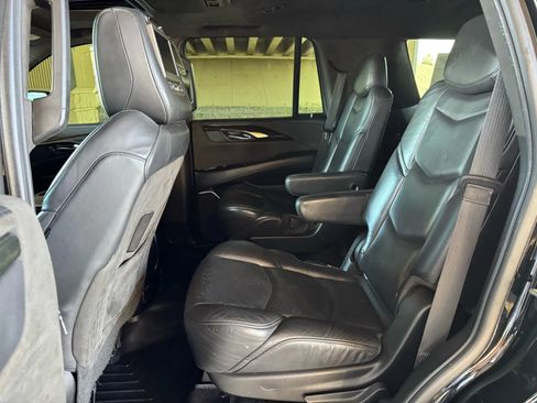 Used 2019 Cadillac Escalade Platinum image 20