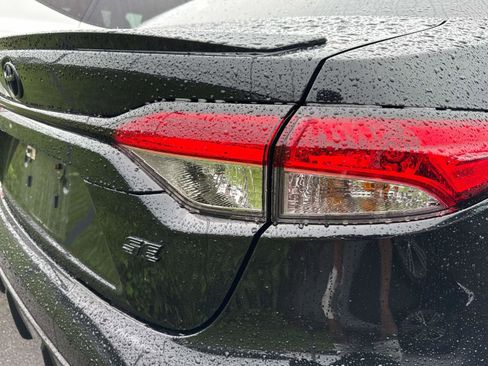 Used 2026 Toyota Corolla SE FWD image 4