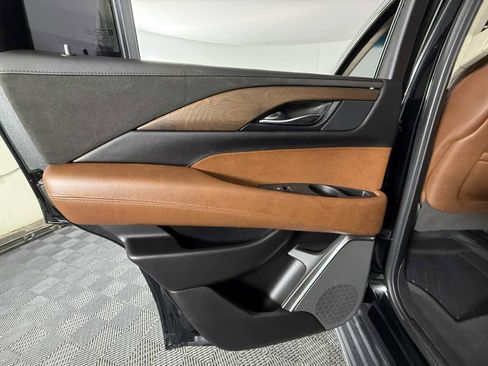 Used 2019 Cadillac Escalade Luxury image 34
