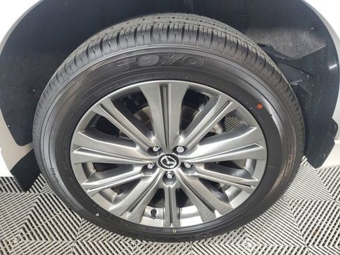 Certified 2025 MAZDA CX-5 Signature image 11