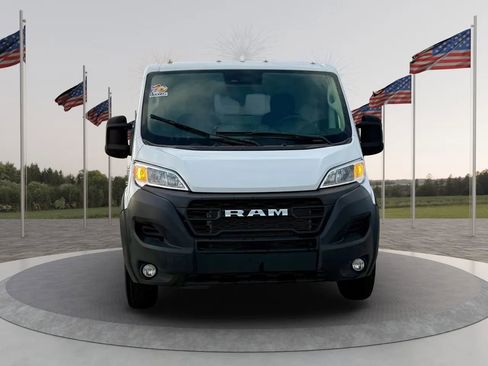 Used 2024 RAM ProMaster 2500 w/ Convenience Group image 2