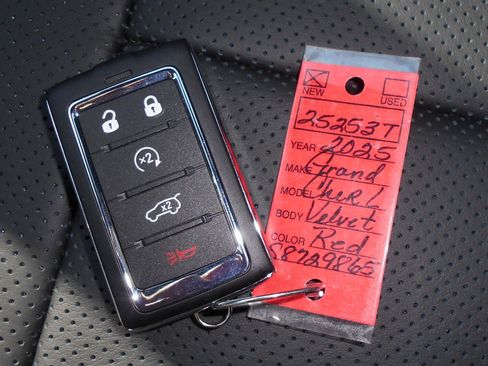 New 2025 Jeep Grand Cherokee L Summit image 11