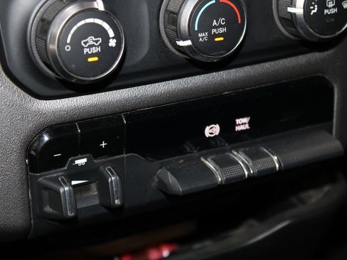 Used 2019 RAM 2500 Big Horn AWD/4WD image 30