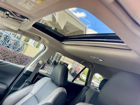 Used 2025 Subaru Outback Onyx Edition AWD/4WD image 17