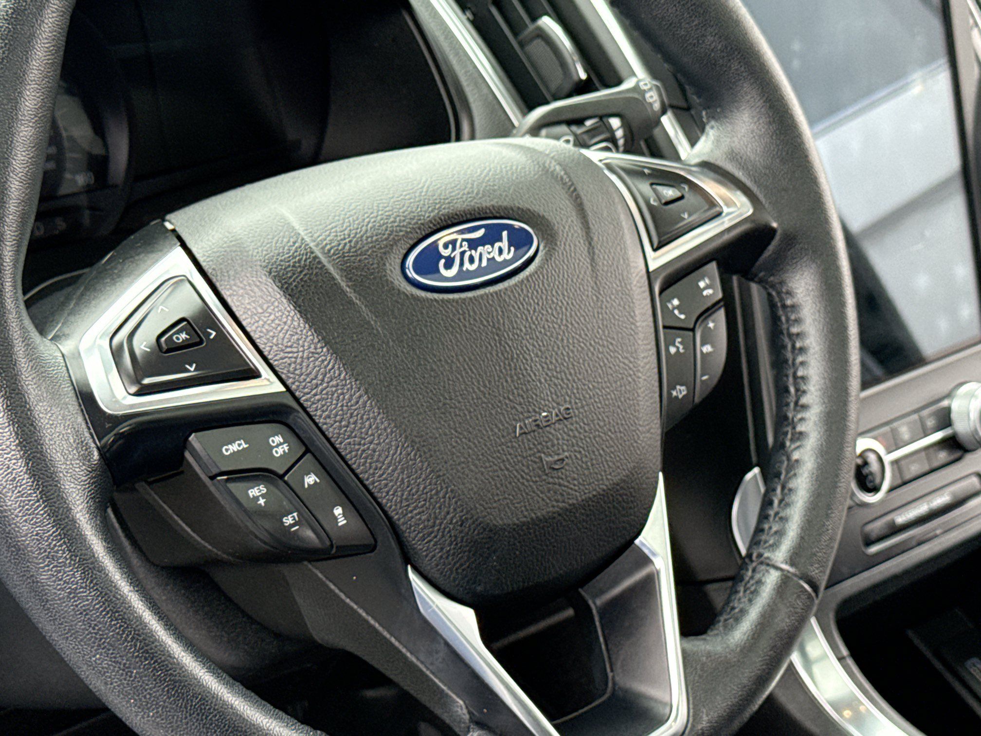 Used 2022 Ford Edge Titanium w/ Equipment Group 301A AWD/4WD image 12