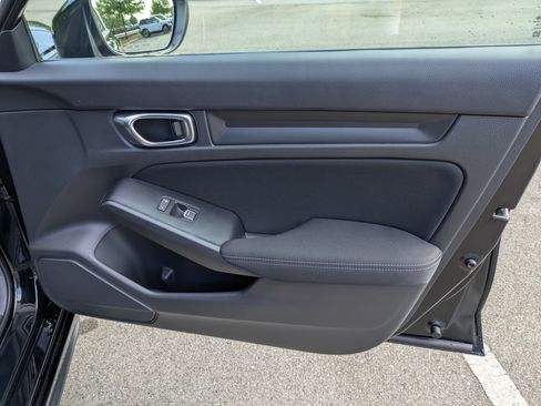 Used 2025 Honda Civic Sport image 39